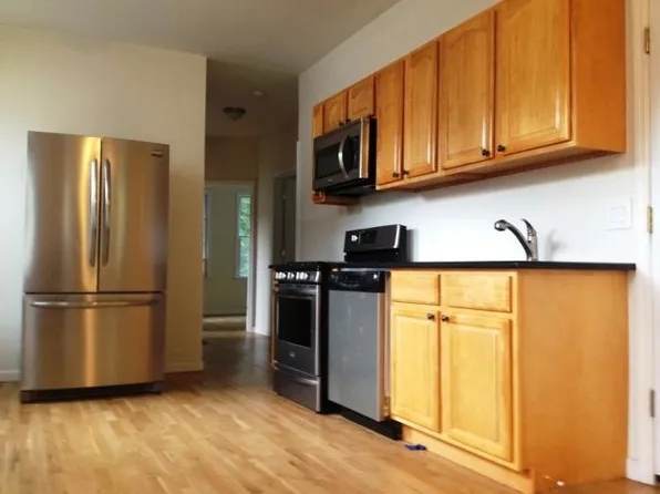 9 Eastern Pkway, Jersey City, NJ 07305