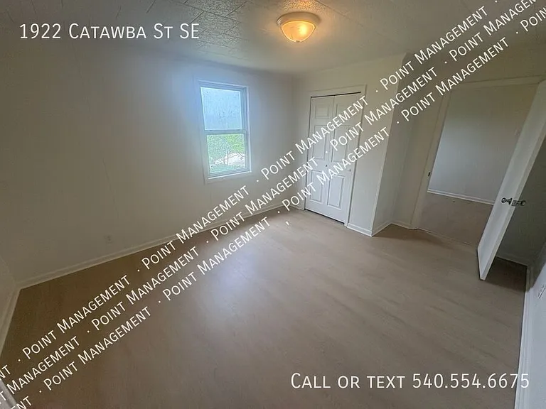 1922 Catawba St SE — Photo 12