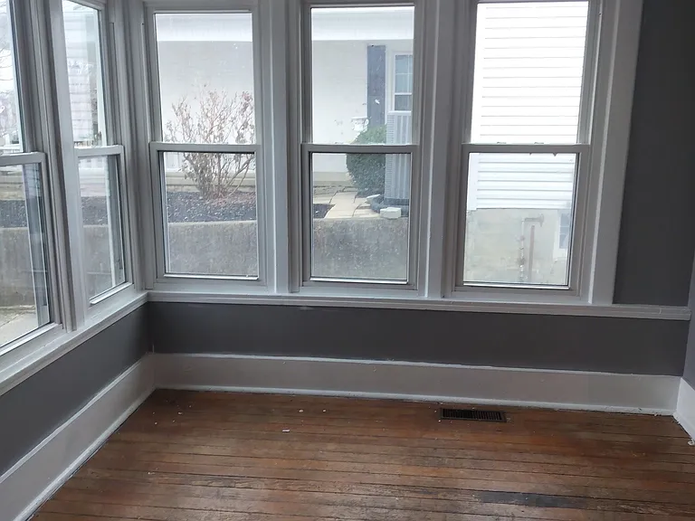 417 N Commerce St — Photo 10