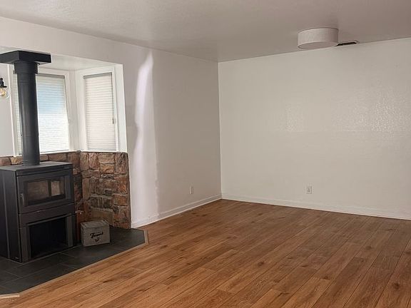 4th image of 2130 Athens Ave