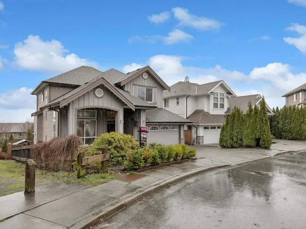 1310 Fifeshire St, Coquitlam, BC V3E 0C8