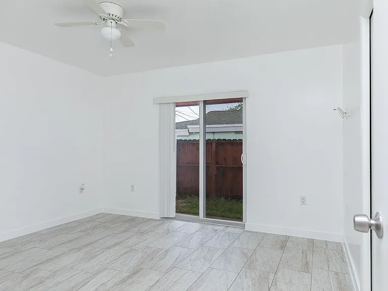 5918 Pierce St — Photo 24