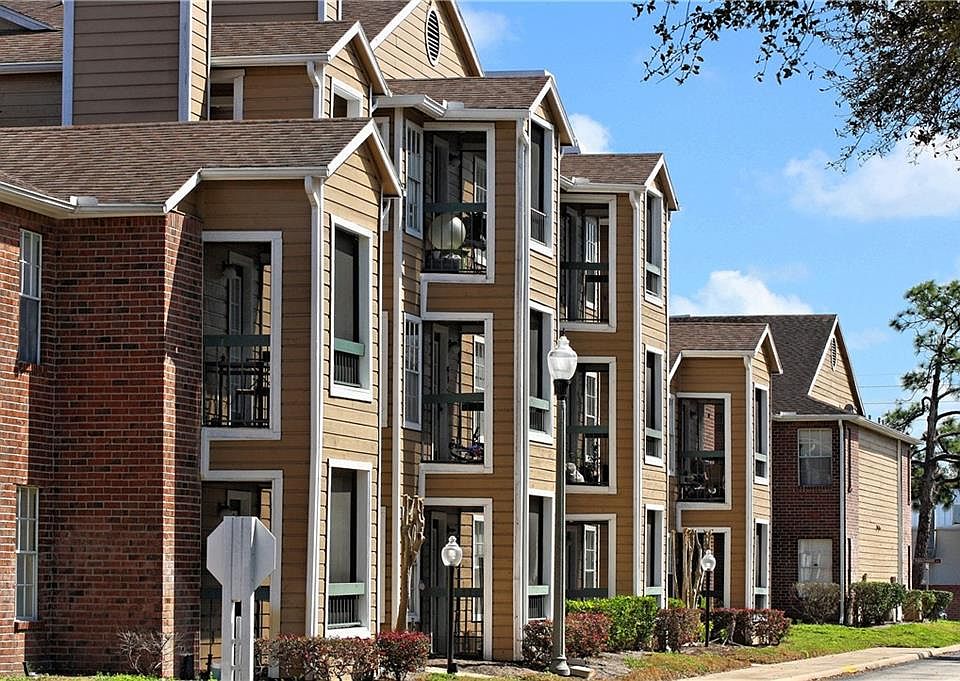 1st image of 4225 Thornbriar Ln APT 112