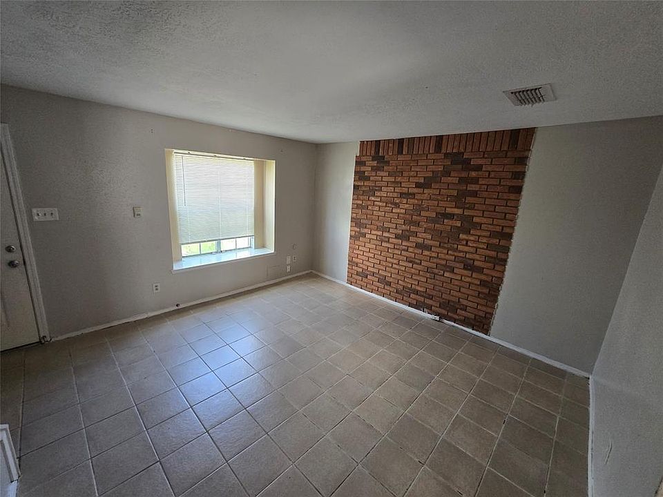 1st image of 7045 Chasewood Dr