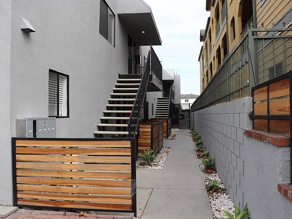 2nd image of 630 Nebraska Ave APT 4