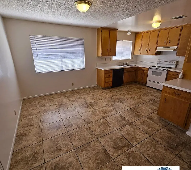 15740 Serrano Rd