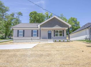 912 McAdoo St, Clinton, TN 37716