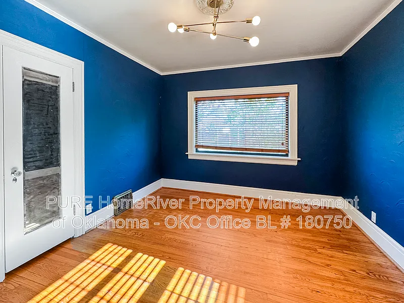3 bed, 2.0 bath, 1814 sqft, $2,965 — Photo 4