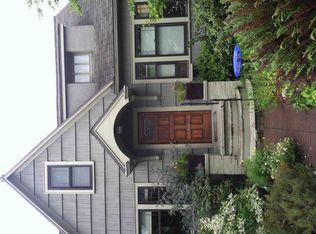 7517 14th Ave NE, Seattle, WA 98115