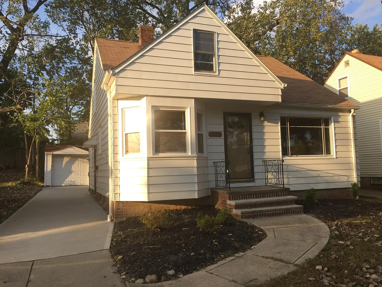 20515 Libby Rd photo 1