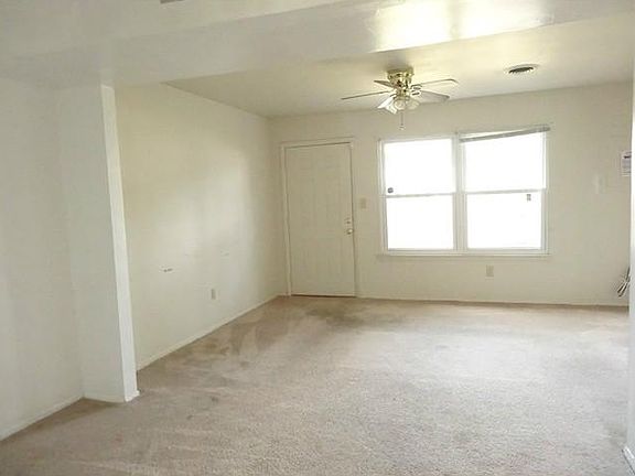 4th image of 1679 Darren Cir