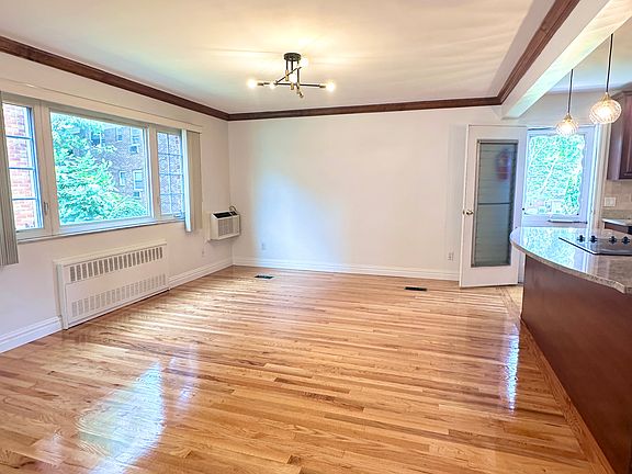 4th image of 1428 Anderson Ave Floor 1