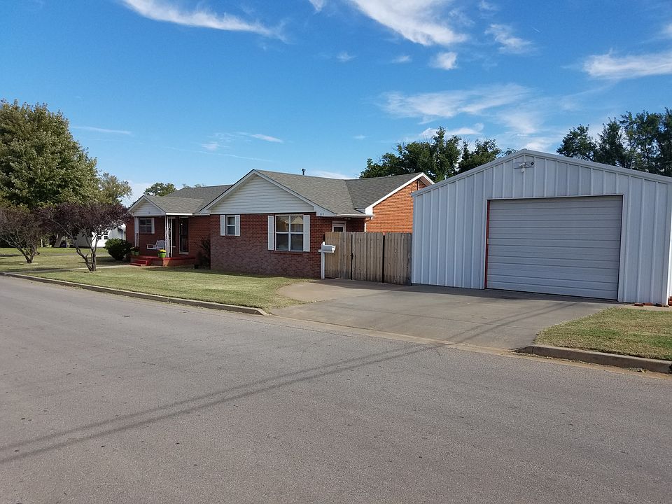 1st image of 216 N Oklahoma Ave