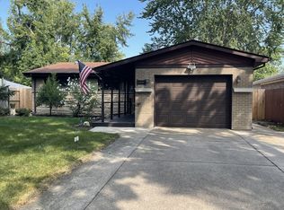 15257 Lawndale Ave, Midlothian, IL 60445