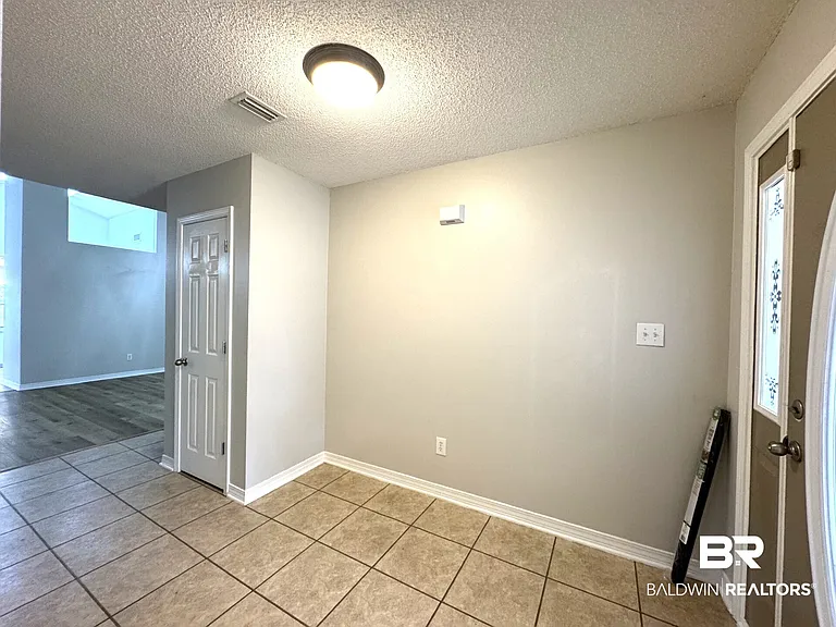 9964 Hollowbrook Ave — Photo 3