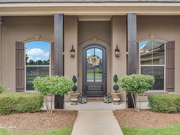 2nd image of 1000 Green Wood Cir