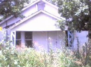 18 S Bartlett St, Rogers, TX 76569