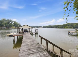 7016 Hyde St, Sherrills Ford, NC 28673