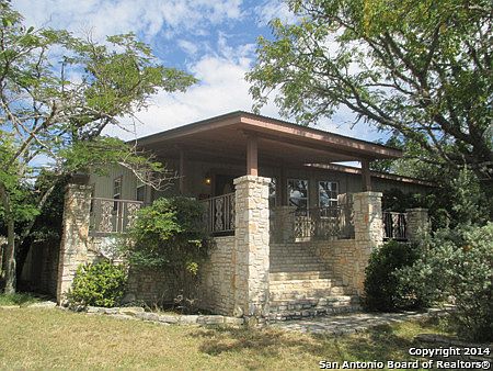 2nd image of 1298 Panther Hollow Dr