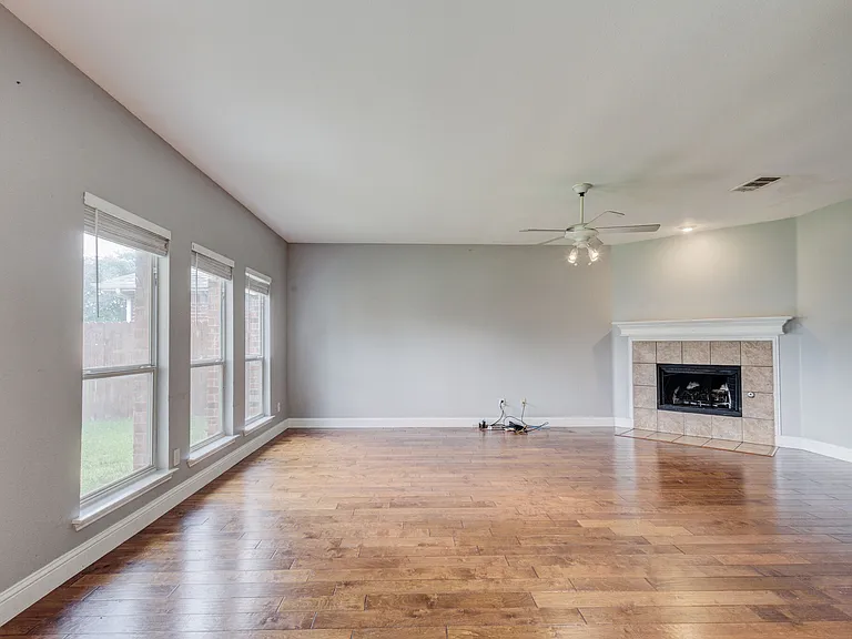 6107 Lakecrest Dr — Photo 16