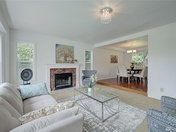 5th image of 22130 NE 10th Pl