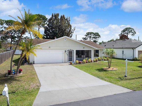 3rd image of 1641 SE Clearmont Street