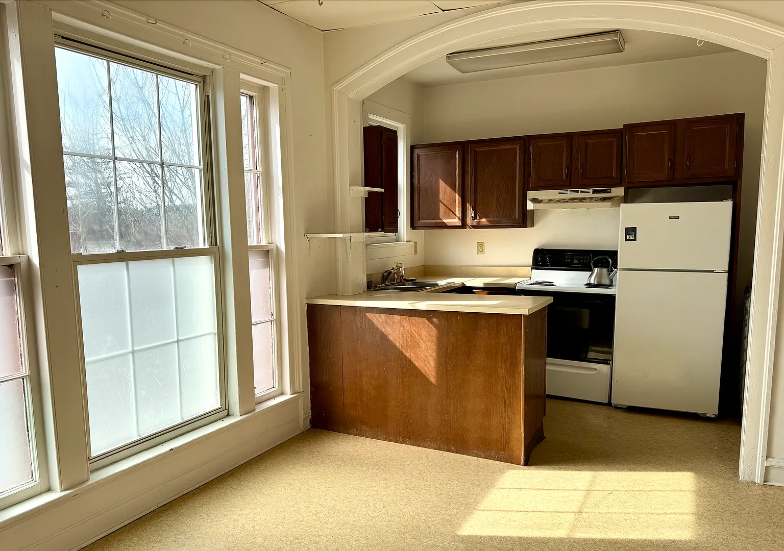 Main & Mansion — Photo 4