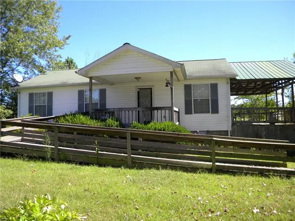 76 Edwards Ln, Mc Ewen, TN 37101