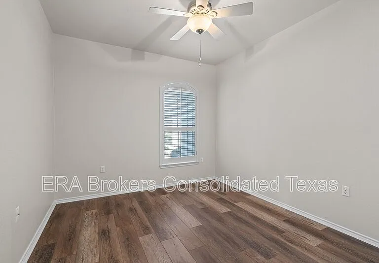 118 Portsmouth Dr — Photo 18