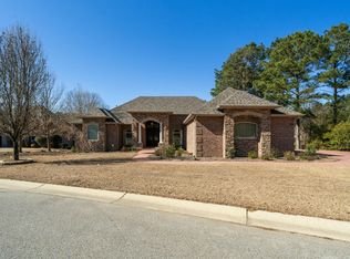 16 Pin Oak Point, Petal, MS 39465
