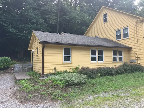 453 Glastonbury Tpke, Portland, CT 06480