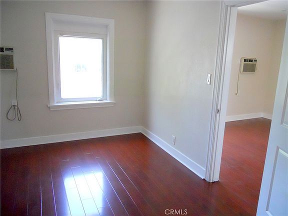 5th image of 818 E Valley Blvd