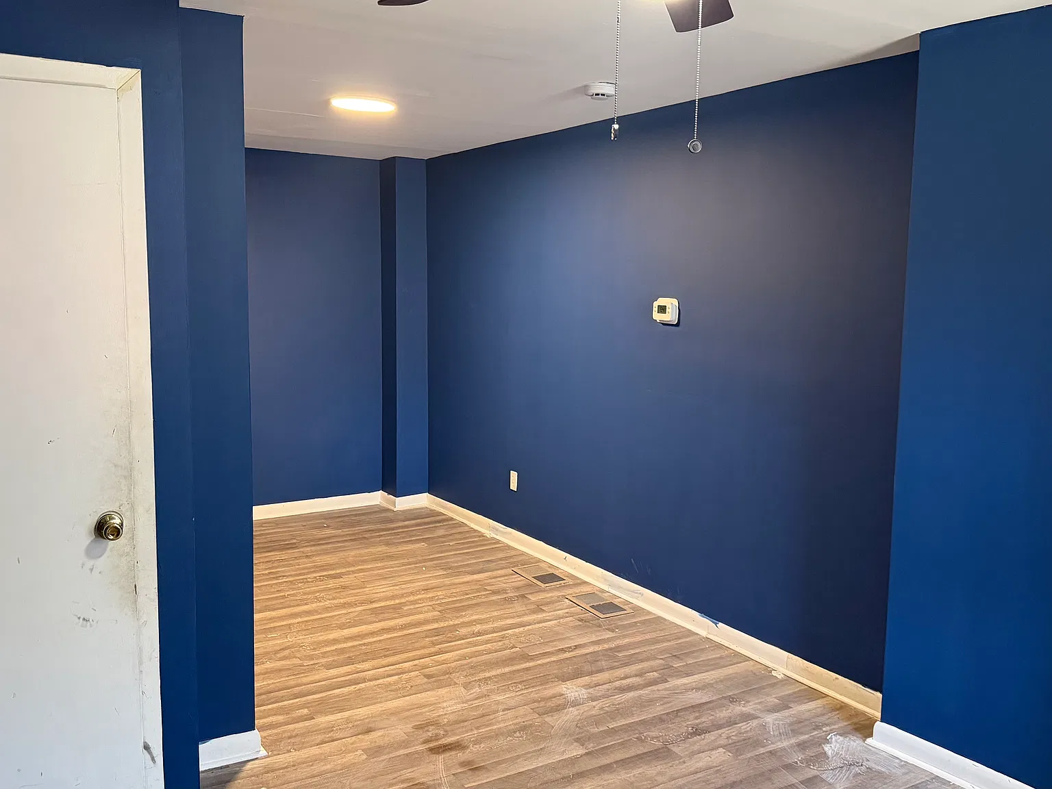 4 bed, 1.5 bath, 1558 sqft, $2,300 — Photo 2