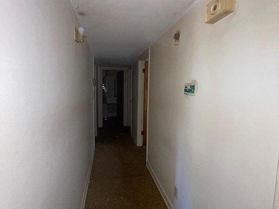 5th image of 207 BAMBURGH DR