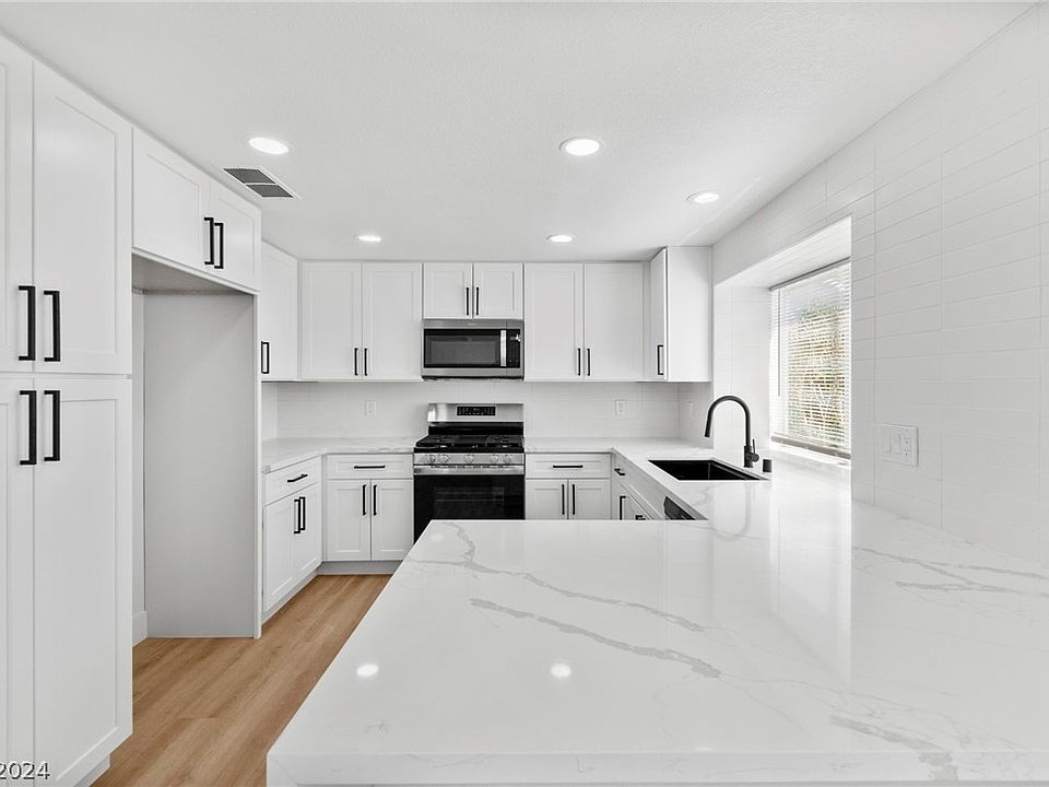 1st image of 4638 Spruce Oak Dr