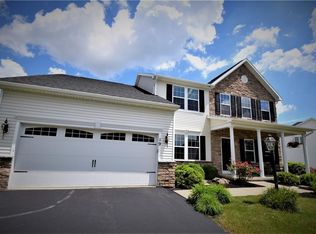 19 Chriswell Ln, Pittsford, NY 14534