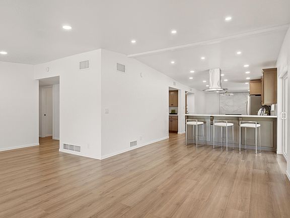 5th image of 4055 E Alvernon Cir