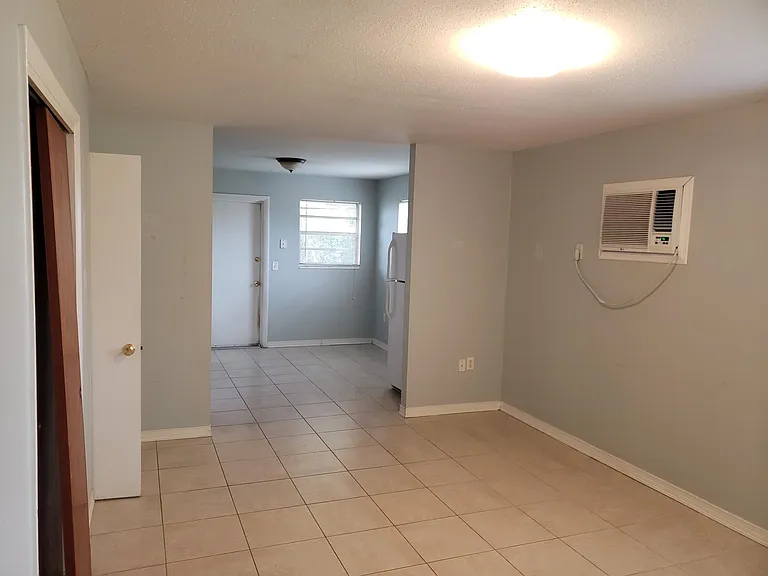 405 NW 11th Ave — Photo 5