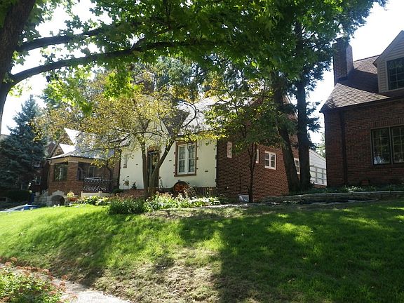 2nd image of 7430 Huntington Dr