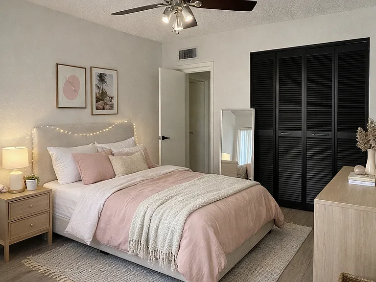 2311 S Cypress Bend Dr — Photo 15