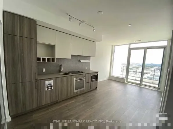 898 Portage Pkwy #2308, Vaughan, ON L4K 4Z4