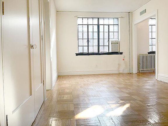 3rd image of 72 Barrow St APT 3R
