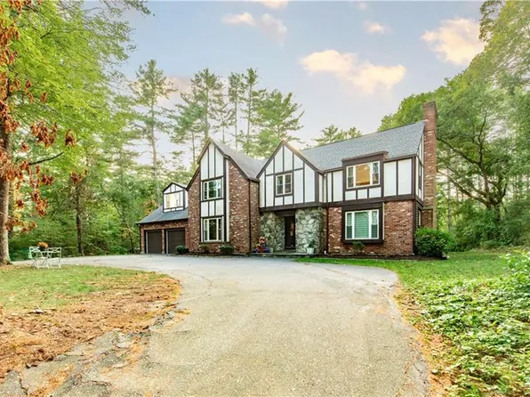 6 Running Stream Rd, Rehoboth, MA 02769