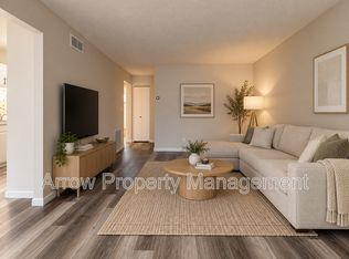 823 N 6th St #305, Beatrice, NE 68310