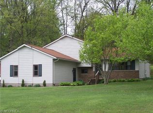 4138 Hogle Rd, Ravenna, OH 44266