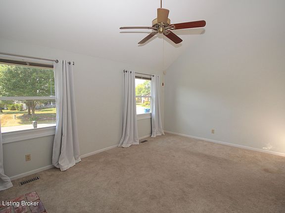 5th image of 105 Towne Creek Ct