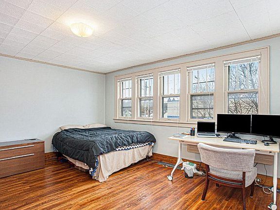 4th image of 1100 Butterworth St SW #2