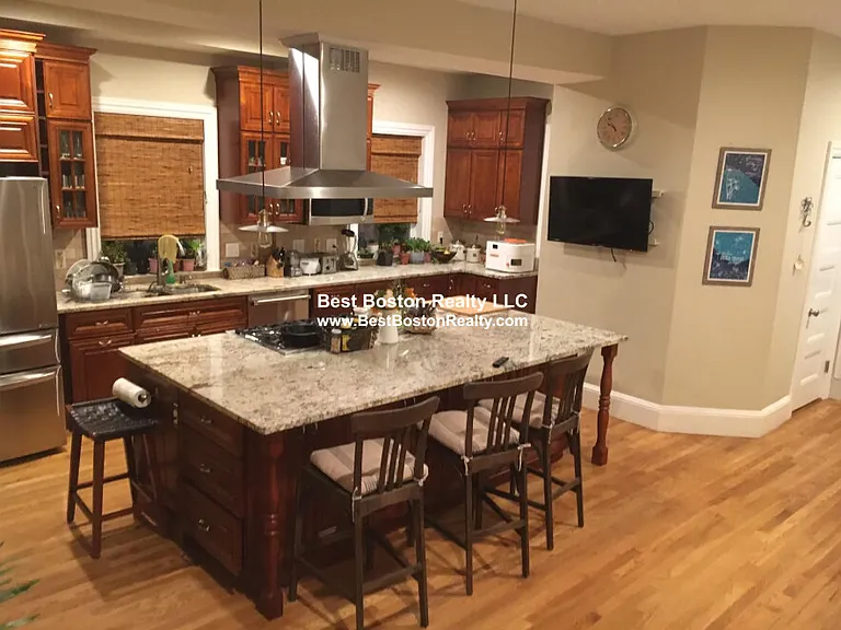 108 Walnut St #108 — Photo 5