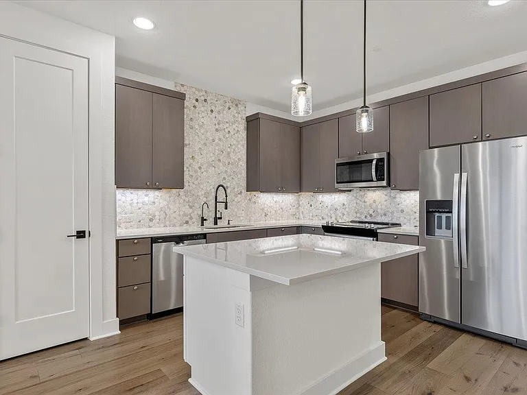 315 Holton Dr #201 — Photo 21