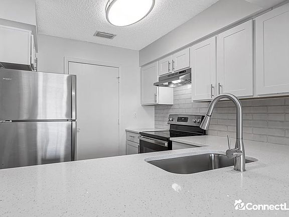 4th image of 2780 NE 187th St #2837871